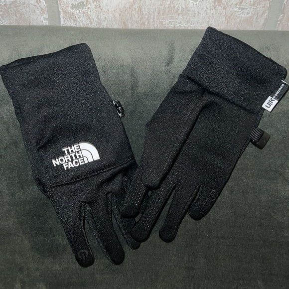 𝚃𝚑𝚎 𝙽𝚘𝚛𝚝𝚑 𝙵𝚊𝚌𝚎 𝙺𝚒𝚍𝚜 𝙶𝚕𝚘𝚟𝚎𝚜 - Picture 3 of 4